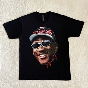 Men’s Michael Jordan T-Shirt, Chicago Bulls, Large, NEW